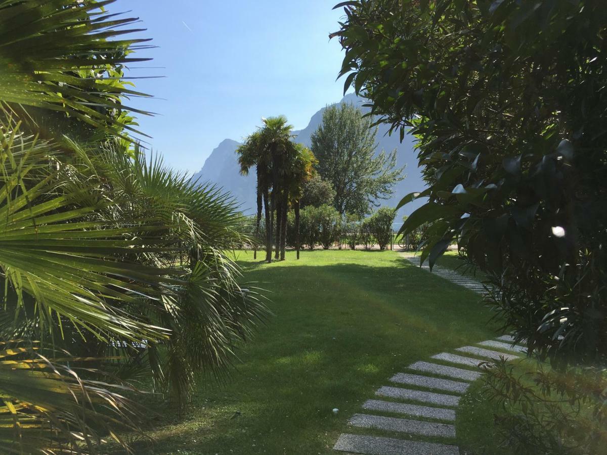 Appartamento Al Lago Riva del Garda Eksteriør billede